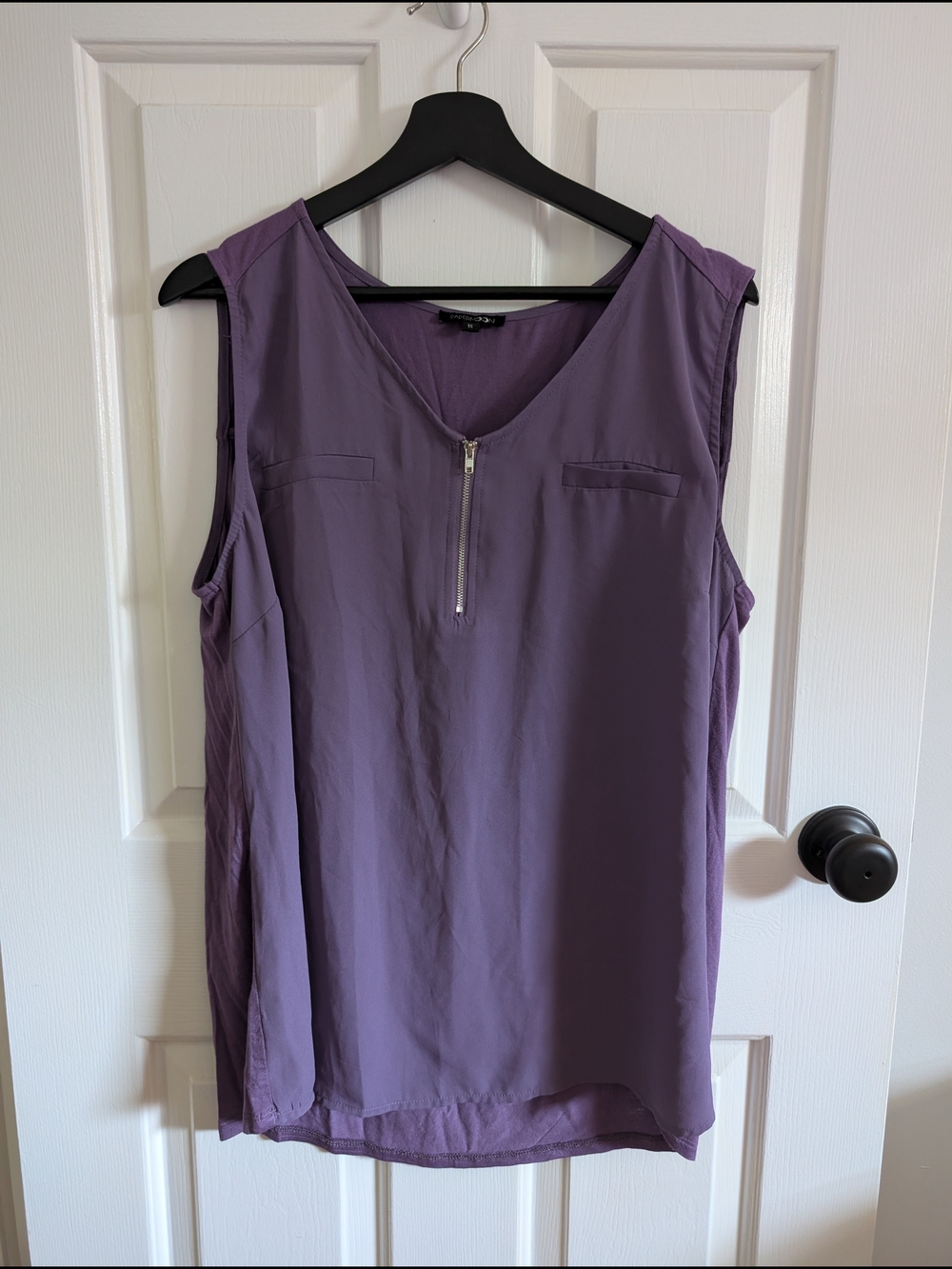 Papermoon Women's Purple Sleeveless V-Neck Zip Tank Top 1X
